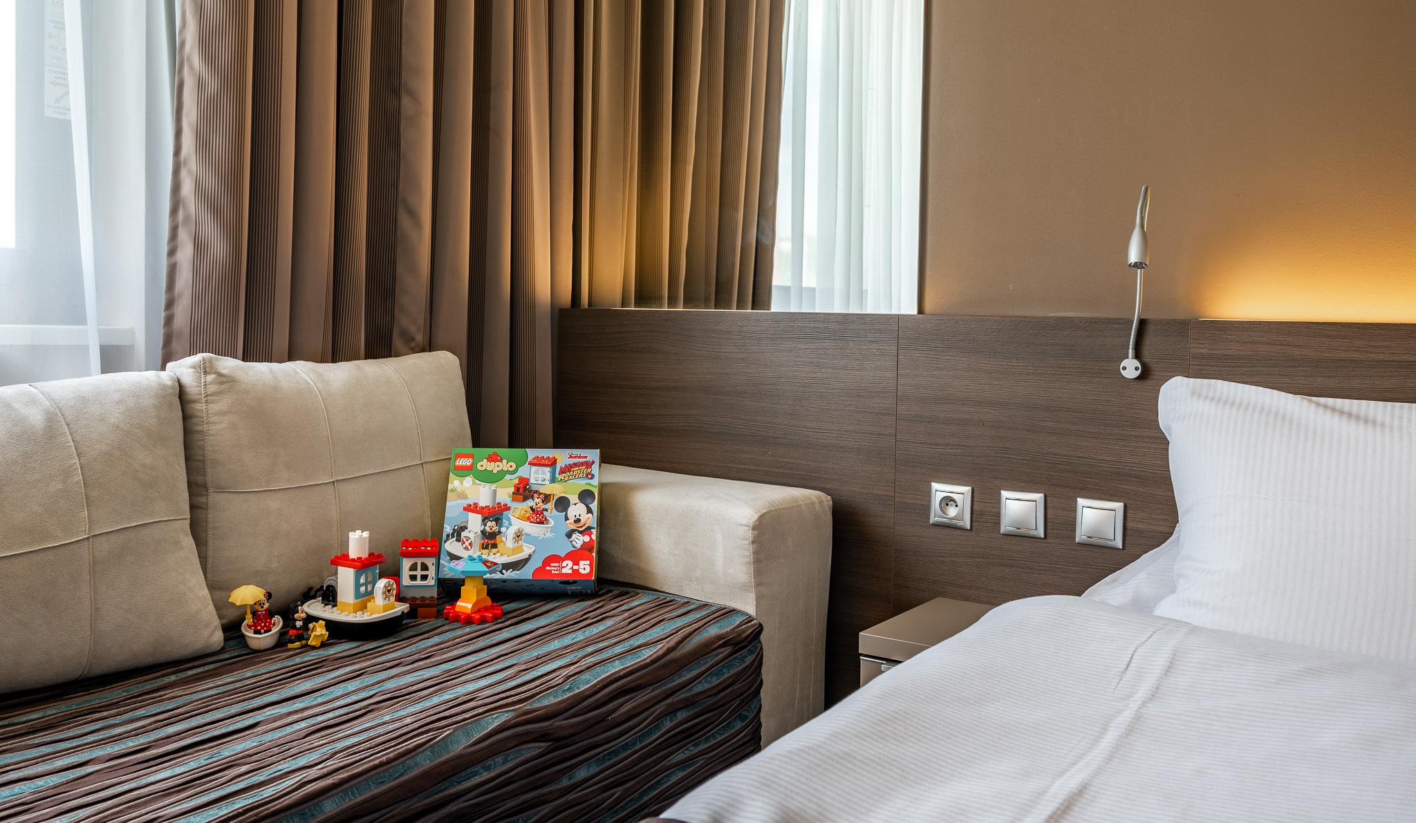 Expo Hotel