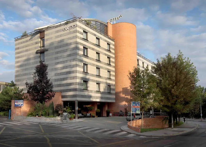 Expo Hotel