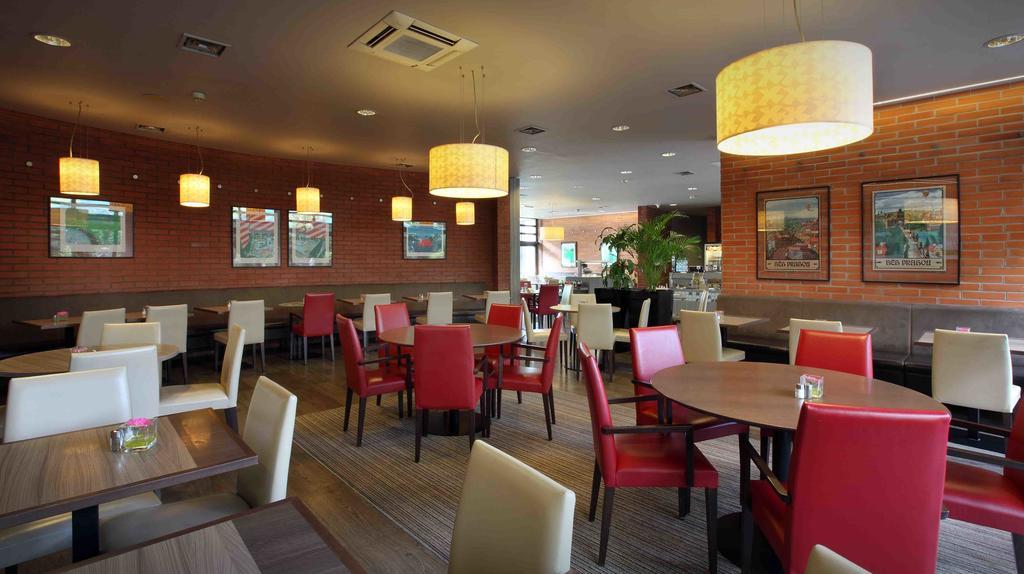 Expo Hotel 4*